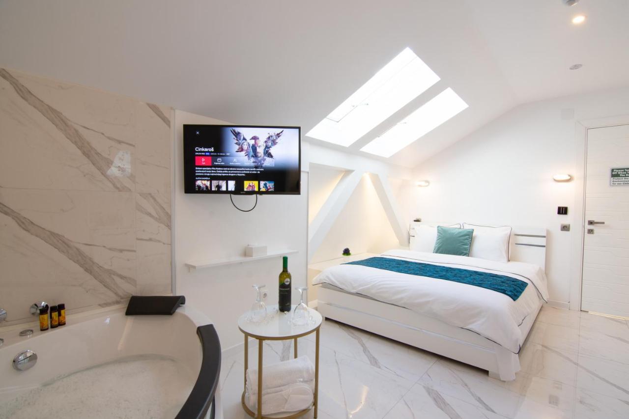 Lumiere Luxe Suites Belgrád Kültér fotó