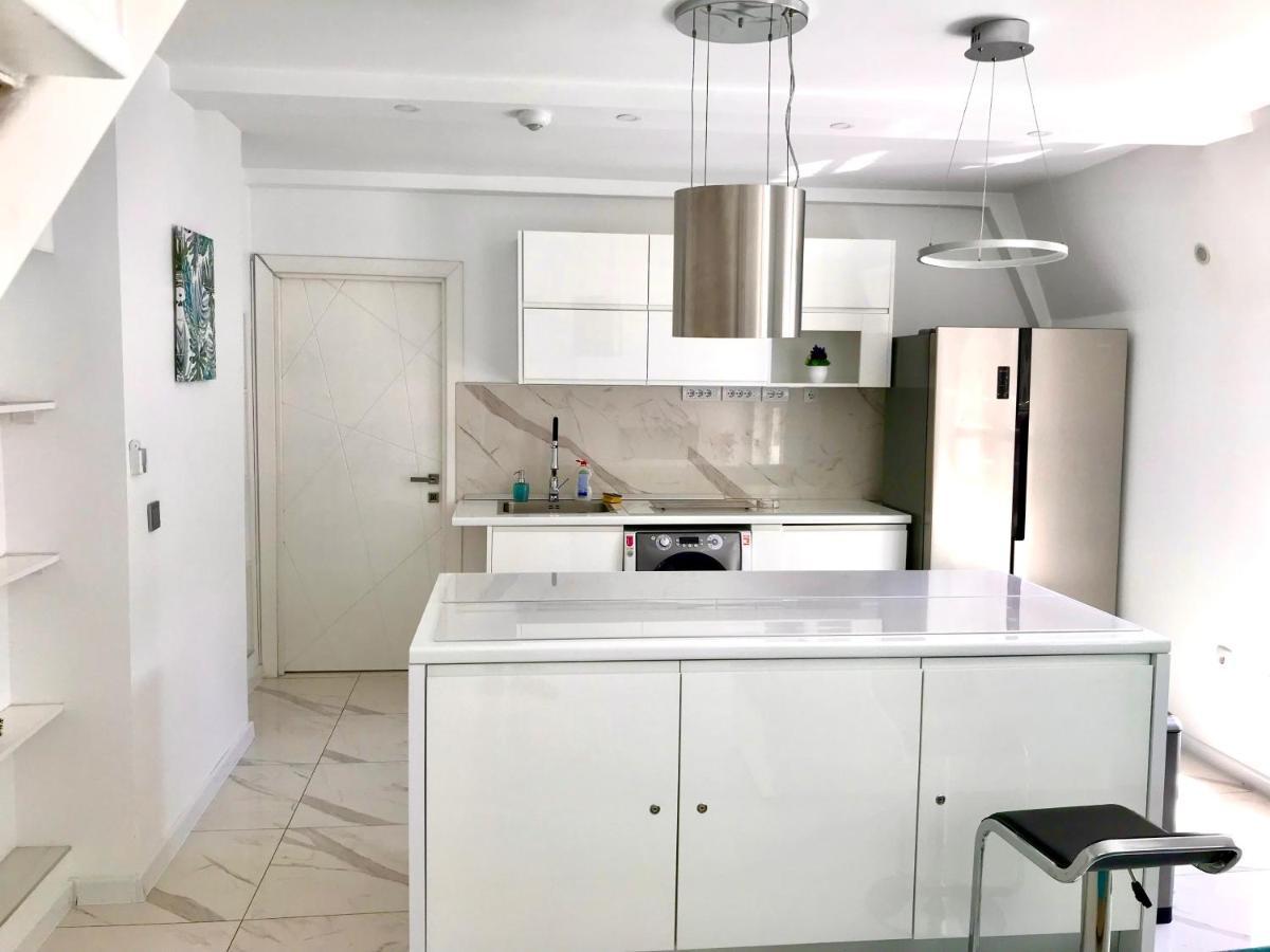 Lumiere Luxe Suites Belgrád Kültér fotó